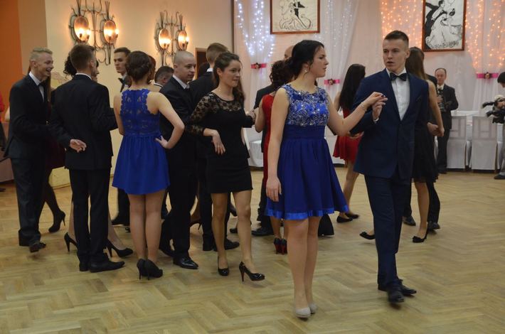 Studniówka Technikum Leśnego w Tucholi ZDJĘCIA