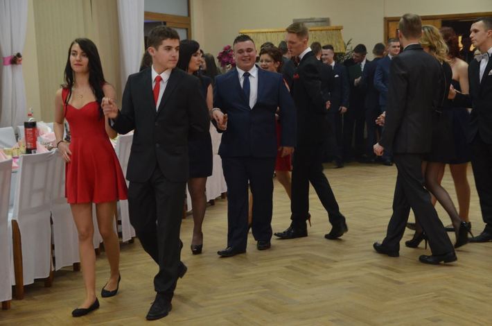Studniówka Technikum Leśnego w Tucholi ZDJĘCIA