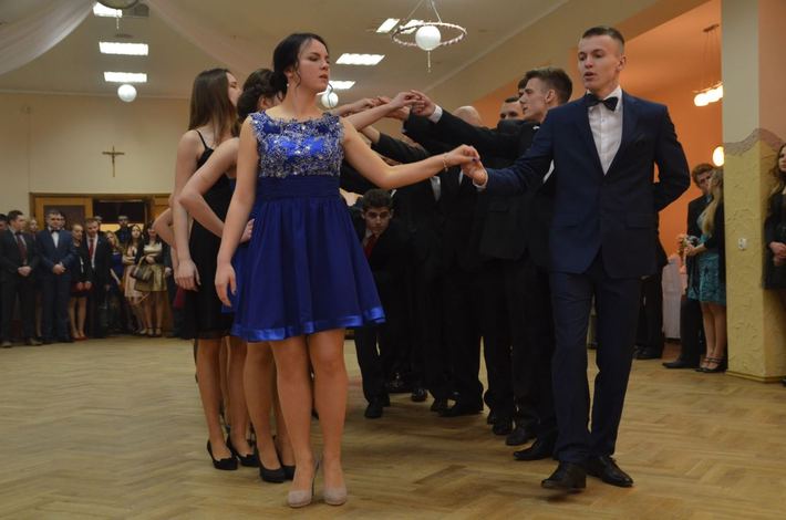Studniówka Technikum Leśnego w Tucholi ZDJĘCIA