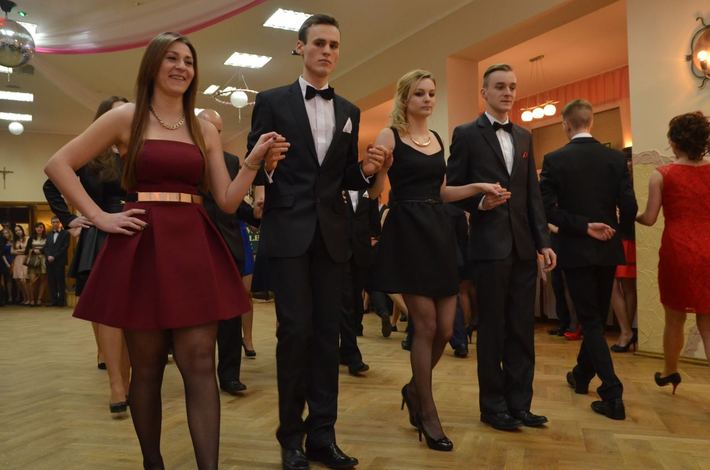 Studniówka Technikum Leśnego w Tucholi ZDJĘCIA