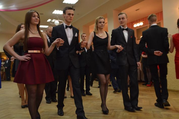 Studniówka Technikum Leśnego w Tucholi ZDJĘCIA