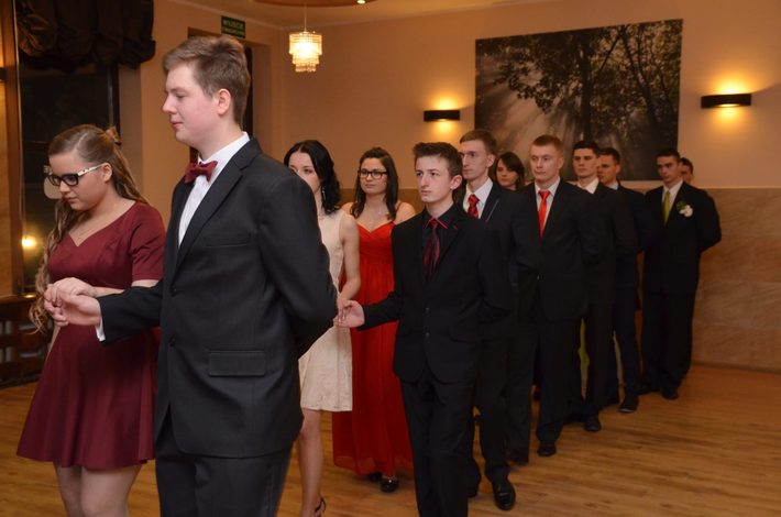 Studniówka Tucholskiej Szkoły Realnej - ZDJĘCIA