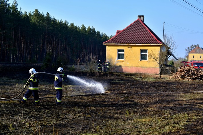 Gmina Śliwice: Pożar pod oknami - ZDJĘCIA