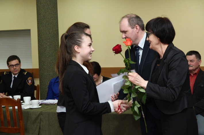 Kęsowo: Najlepsi uczniowie dostali stypendia wójta - ZDJĘCIA