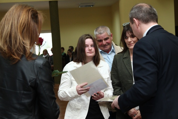 Kęsowo: Najlepsi uczniowie dostali stypendia wójta - ZDJĘCIA