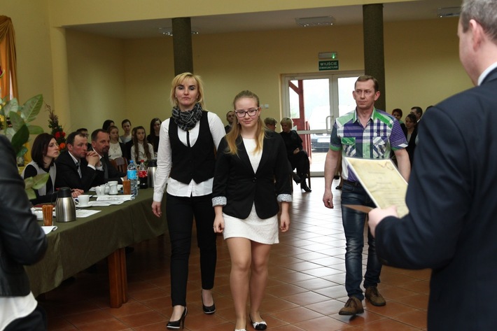Kęsowo: Najlepsi uczniowie dostali stypendia wójta - ZDJĘCIA