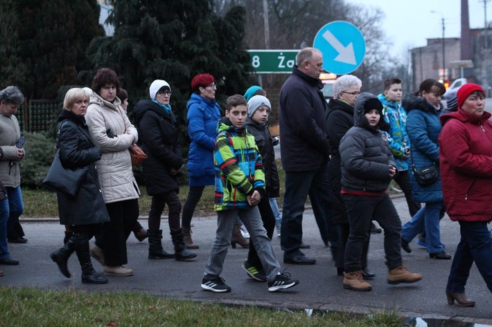 Kęsowo: Droga krzyżowa ulicami wsi - ZDJĘCIA