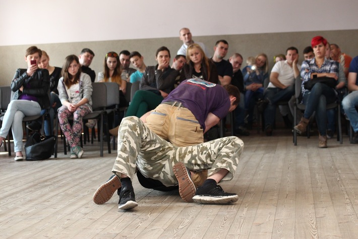 Śliwice: Pokaz krav magi w GOK - FILM, ZDJĘCIA