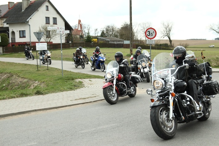 Żalno: Motocykliści rozpoczęli sezon - FILMY, ZDJĘCIA