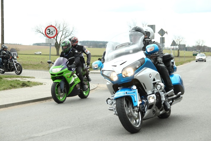 Żalno: Motocykliści rozpoczęli sezon - FILMY, ZDJĘCIA
