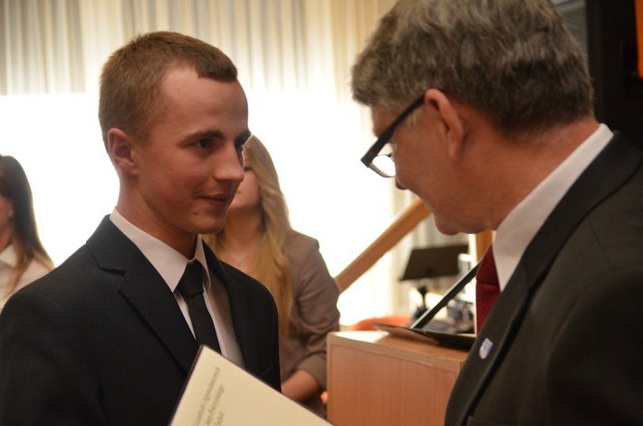 ZSLiA: pożegnanie absolwentów - ZDJĘCIA