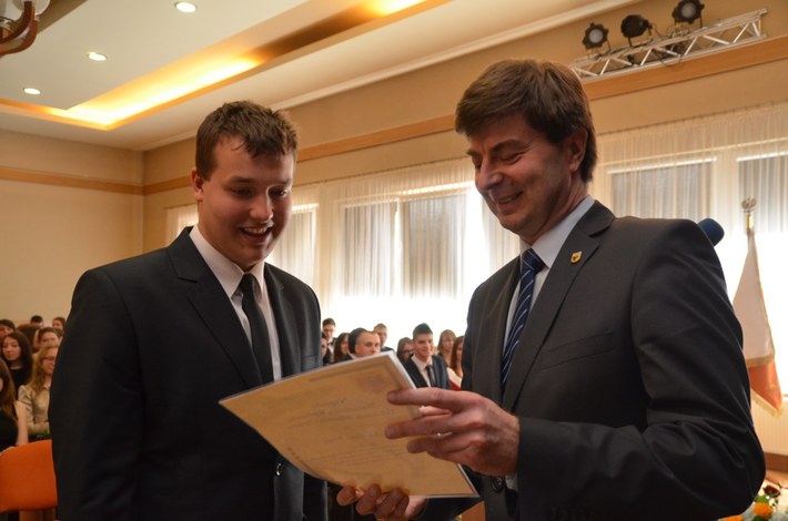 ZSLiA: pożegnanie absolwentów - ZDJĘCIA