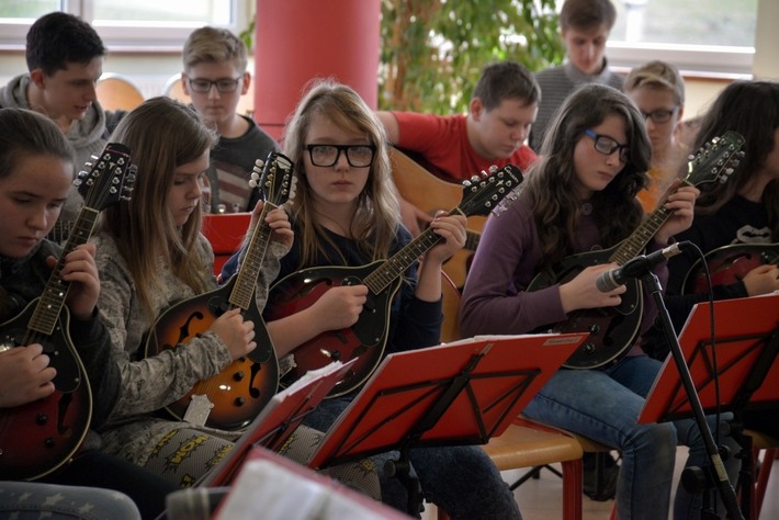 Campanellą dyrygowali studenci - ZDJĘCIA, FILM