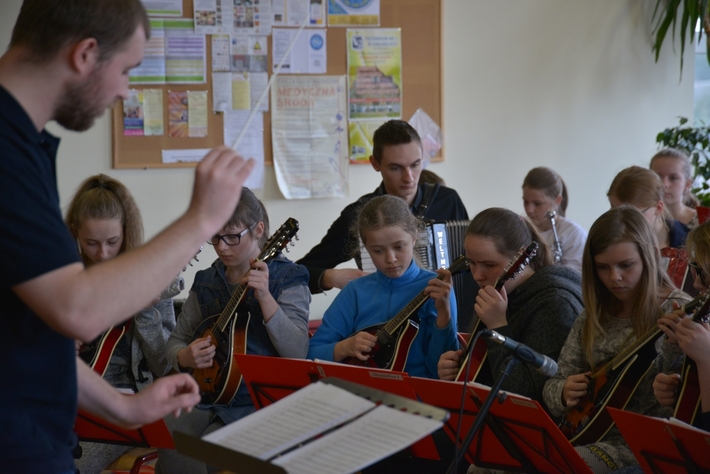 Campanellą dyrygowali studenci - ZDJĘCIA, FILM