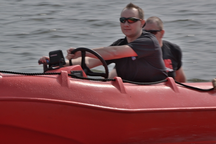 Manewry na cekcyńskim jeziorze - ZDJĘCIA