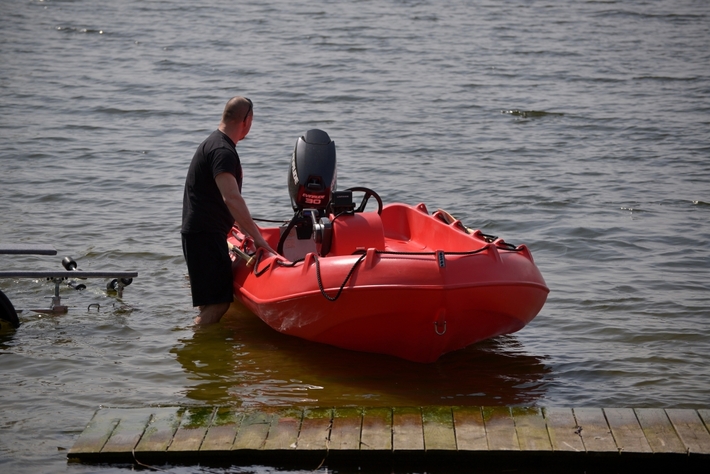 Manewry na cekcyńskim jeziorze - ZDJĘCIA