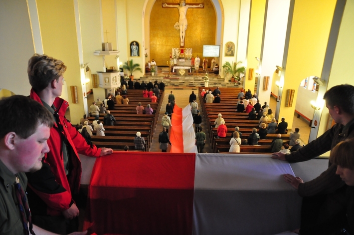 Tuchola: Tak obchodziliśmy Dzień Flagi - ZDJĘCIA