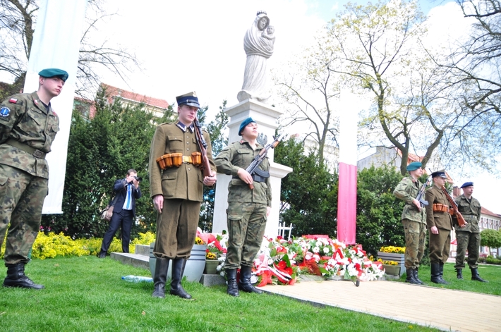 Tuchola: Na rocznicę Konstytucji 3 Maja - ZDJĘCIA