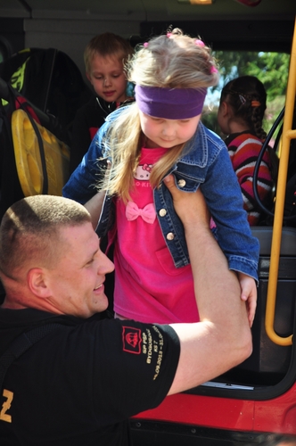 Tuchola: Strażacy ratowali przedszkolaków! ZDJĘCIA