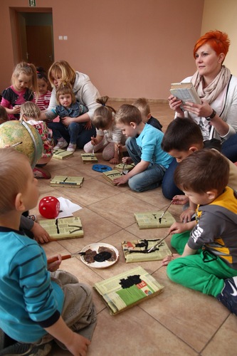 Kęsowo: Dzień Domina w bibliotece ZDJĘCIA
