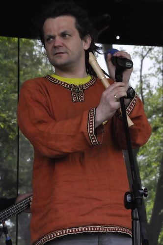 Tuchola: Rozdano 700 drzew i krzewów - ZDJĘCIA