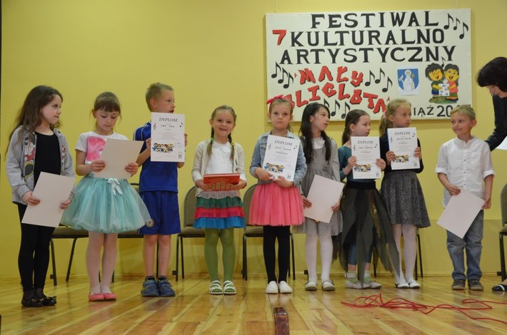 Raciąż: Mali poligloci - ZDJĘCIA