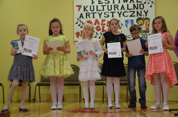 Raciąż: Mali poligloci - ZDJĘCIA