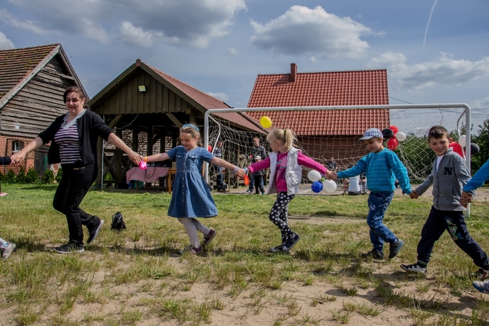 Gmina Śliwice: Dla dzieci w Łąskim Piecu - ZDJECIA