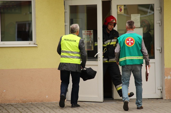 Tuchola: Terroryści zaatakowali szkołę ZDJĘCIA