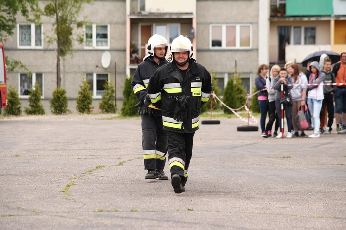 Tuchola: Terroryści zaatakowali szkołę ZDJĘCIA
