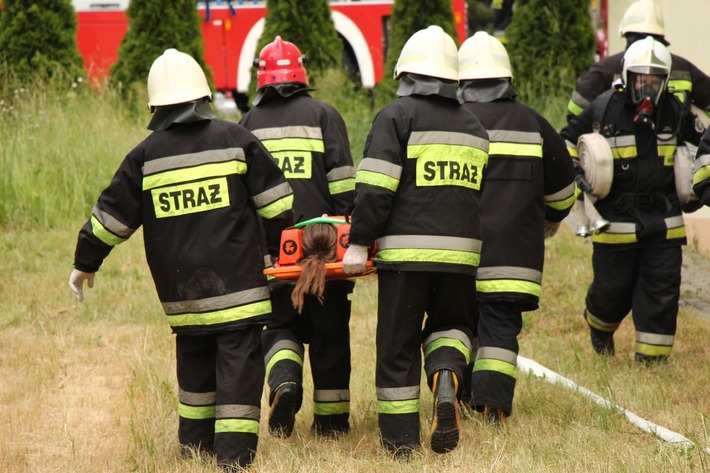 Tuchola: Terroryści zaatakowali szkołę ZDJĘCIA