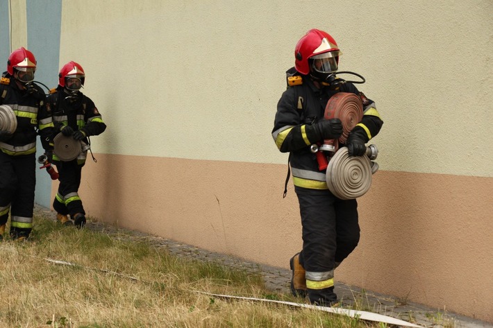 Tuchola: Terroryści zaatakowali szkołę ZDJĘCIA