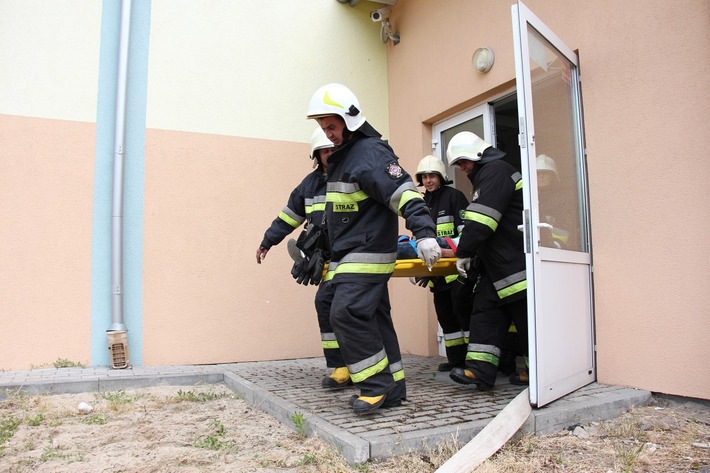 Tuchola: Terroryści zaatakowali szkołę ZDJĘCIA