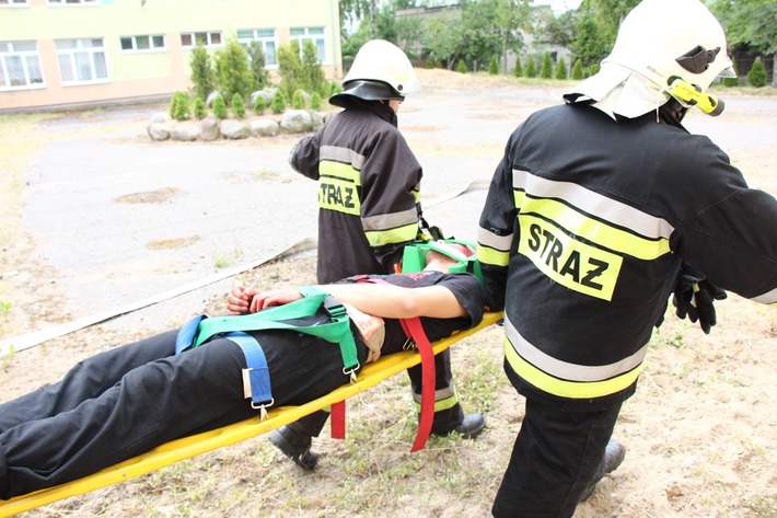 Tuchola: Terroryści zaatakowali szkołę ZDJĘCIA