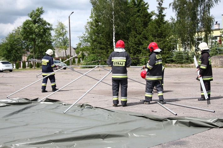 Tuchola: Terroryści zaatakowali szkołę ZDJĘCIA