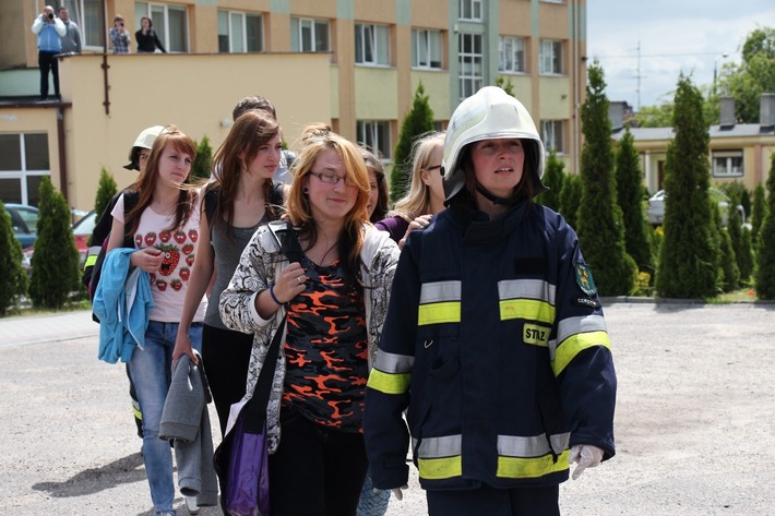 Tuchola: Terroryści zaatakowali szkołę ZDJĘCIA