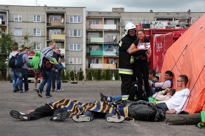 Tuchola: Terroryści zaatakowali szkołę ZDJĘCIA