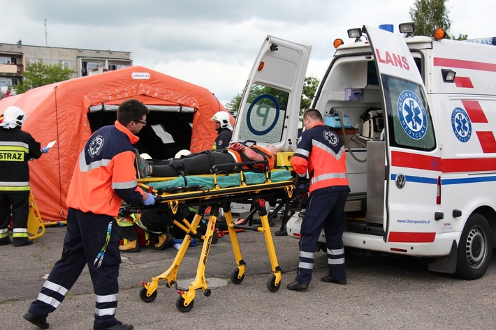 Tuchola: Terroryści zaatakowali szkołę ZDJĘCIA