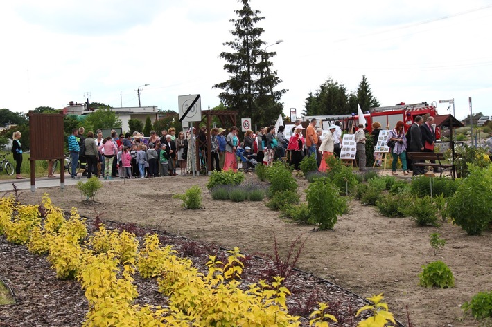 Żalno: Otworzyli kwiatowy zakątek - ZDJĘCIA