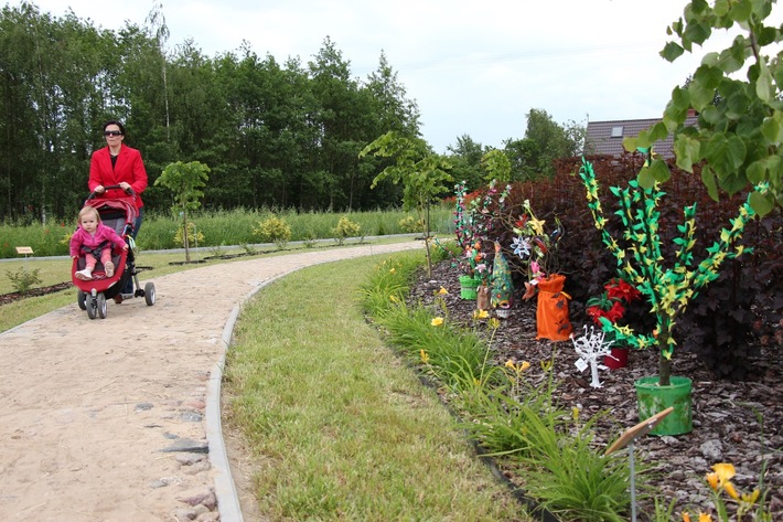 Żalno: Otworzyli kwiatowy zakątek - ZDJĘCIA