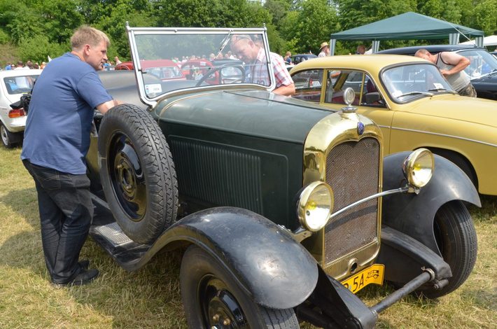 Tuchola: Wystawa pojazdów w Małpim Gaju - ZDJĘCIA