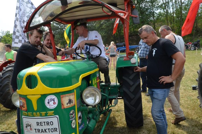 Tuchola: Wystawa pojazdów w Małpim Gaju - ZDJĘCIA