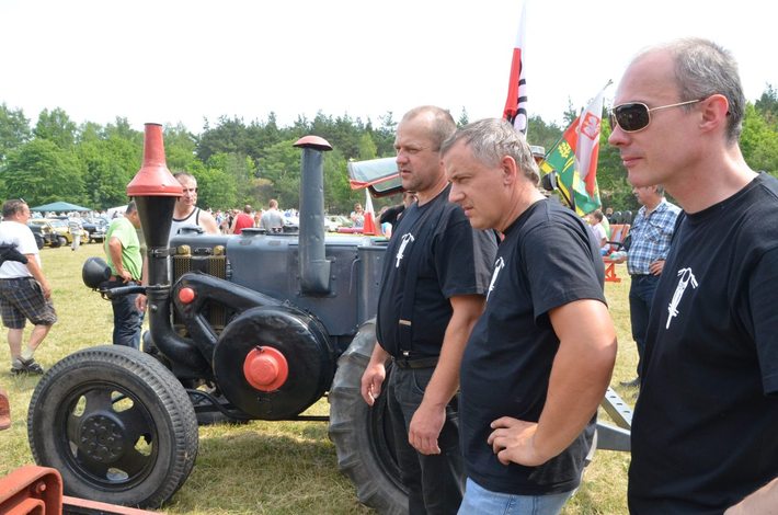 Tuchola: Wystawa pojazdów w Małpim Gaju - ZDJĘCIA