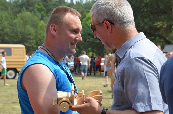 Tuchola: Wystawa pojazdów w Małpim Gaju - ZDJĘCIA
