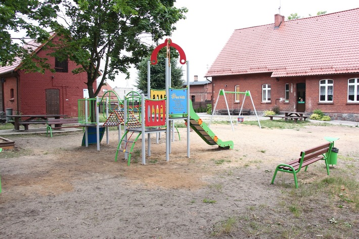 Gmina Śliwice: Place zabaw, toaleta i kontrowersyjna wiata - ZDJĘCIA