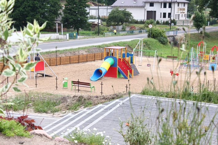 Gmina Śliwice: Place zabaw, toaleta i kontrowersyjna wiata - ZDJĘCIA
