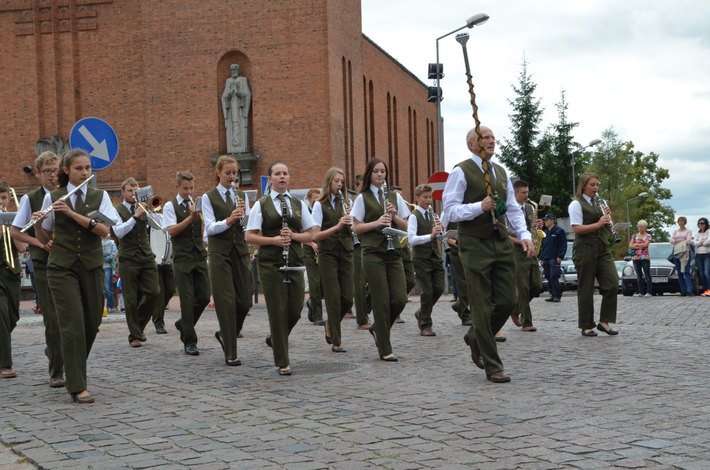 Tuchola: Pochód Borowiaków - ZDJĘCIA cz. I