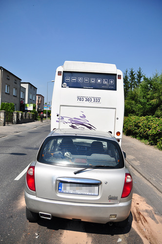 Tuchola, Warszawska: Osobówką uderzyła w autobus - ZDJĘCIA