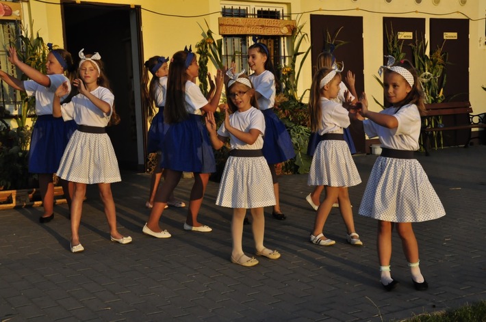 Stobno: Biesiada trwała do późna - ZDJĘCIA