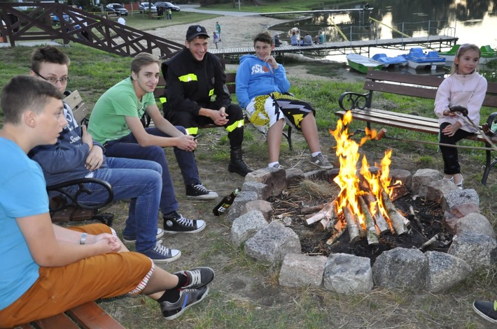 Stobno: Biesiada trwała do późna - ZDJĘCIA
